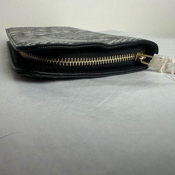 Snake-Embossed Zip Wallet - Picture 9 of 16